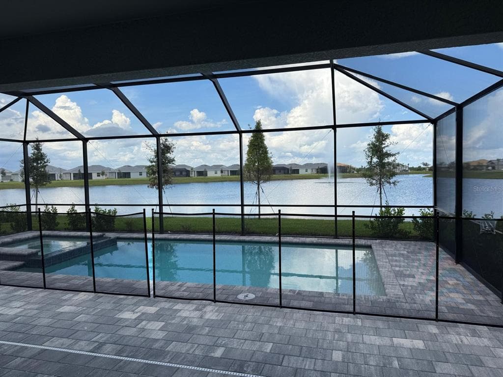 7913 LAKES EDGE LANE, PORT CHARLOTTE, FL 33981 — zdjęcie 2