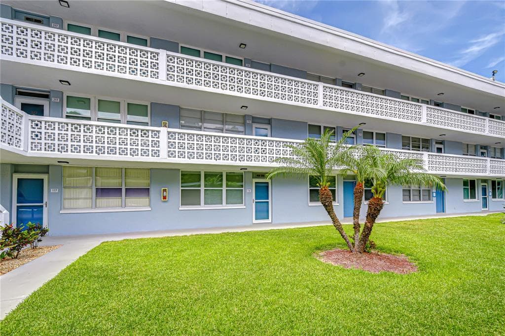 4720 LOCUST STREET NE # 118, ST PETERSBURG, FL 33703