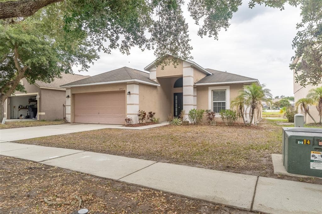 10917 BANYAN WOOD WAY, RIVERVIEW, FL 33579