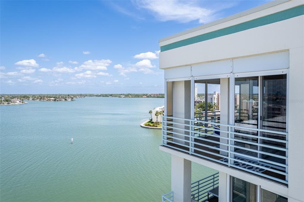 7963 SAILBOAT KEY BOULEVARD S # PH801, SOUTH PASADENA, FL 33707 — zdjęcie 2