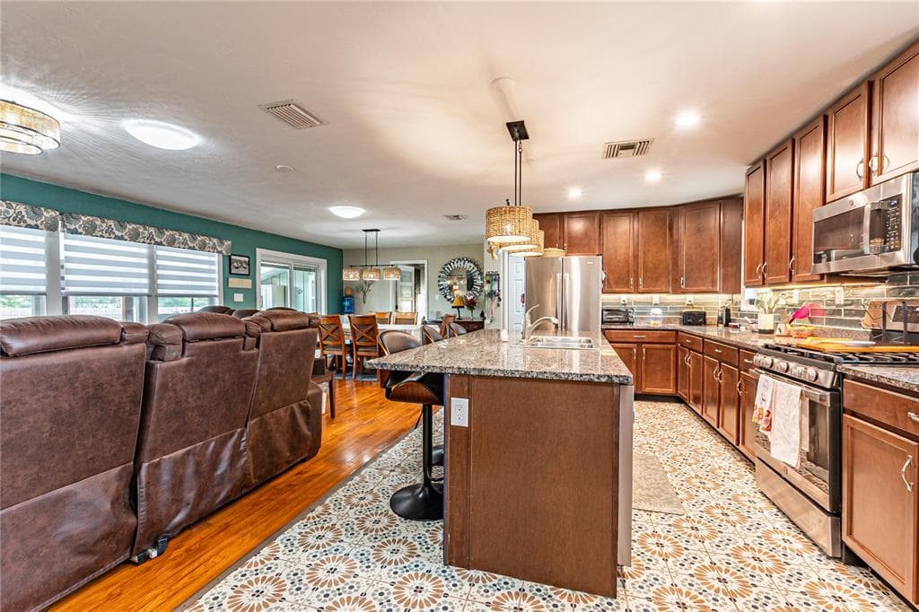 5233 HILL DRIVE, ZEPHYRHILLS, FL 33542 — zdjęcie 3