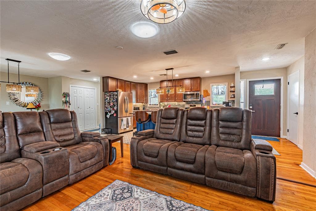 5233 HILL DRIVE, ZEPHYRHILLS, FL 33542 — zdjęcie 5