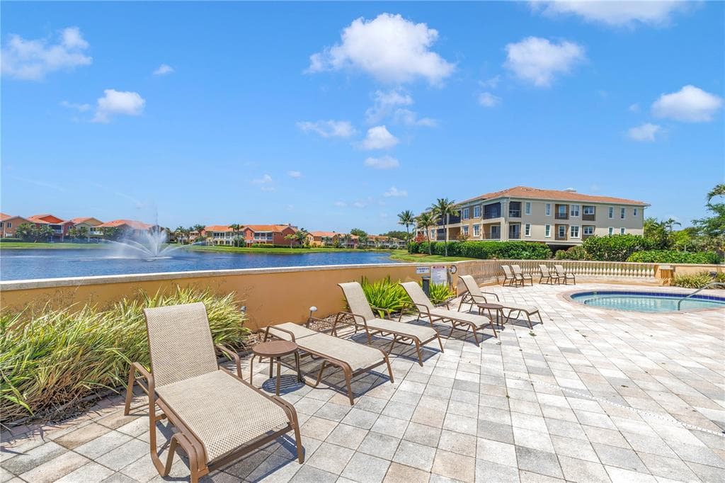 10 FRANKLIN COURT S # 63D, ST PETERSBURG, FL 33711 — zdjęcie 3