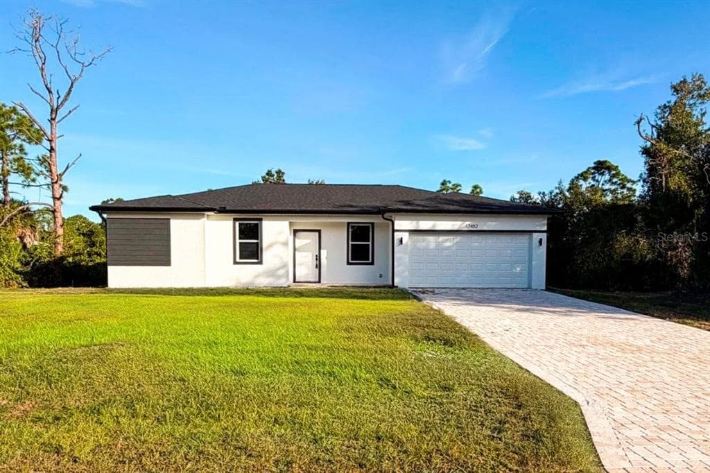 18423 ELGIN AVENUE, PORT CHARLOTTE, FL 33948