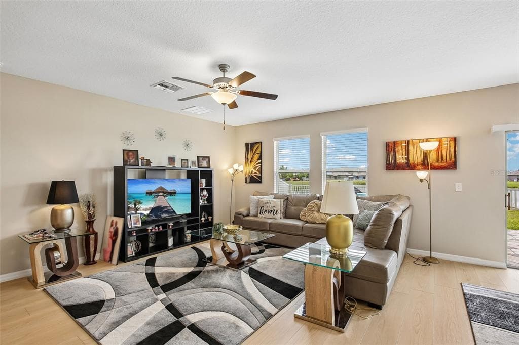 15608 MILLER CREEK DRIVE, SUN CITY CENTER, FL 33573 — zdjęcie 4