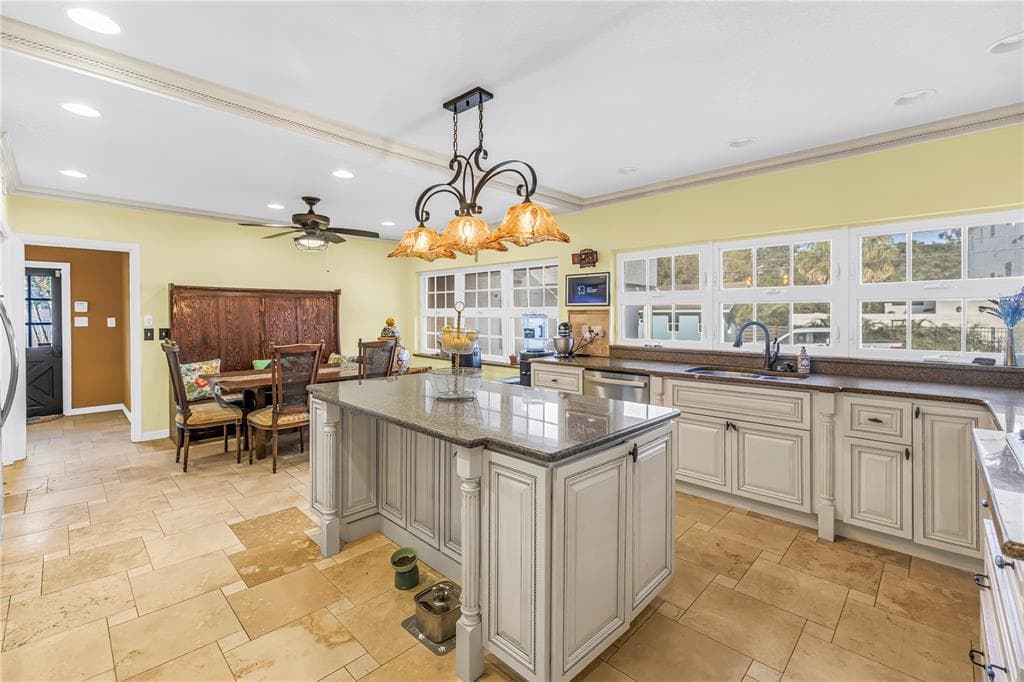 208 N SPRING BOULEVARD, TARPON SPRINGS, FL 34689 — zdjęcie 5
