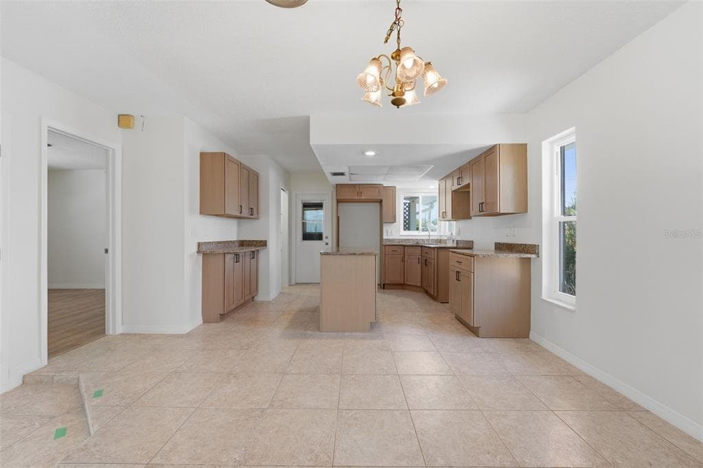 316 S MANGO STREET, ENGLEWOOD, FL 34223 — zdjęcie 5