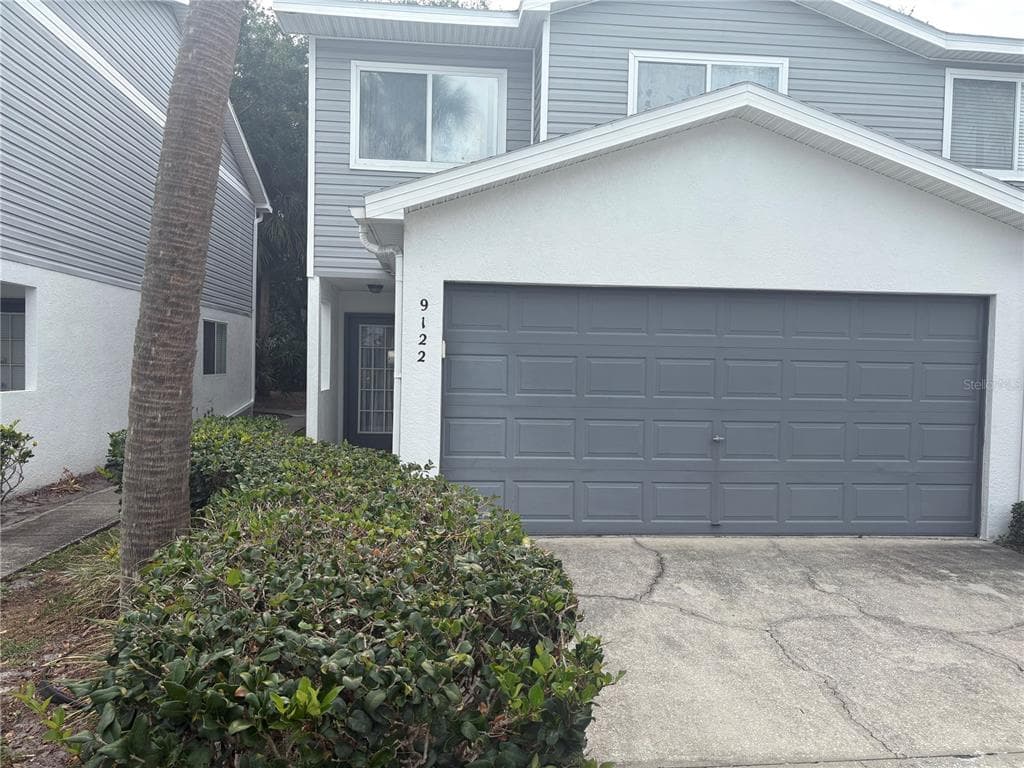 9122 JAKES PATH, LARGO, FL 33771