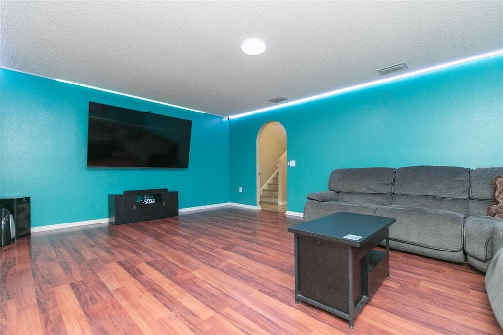 9922 ASHBURN LAKE DRIVE, TAMPA, FL 33610 — zdjęcie 3