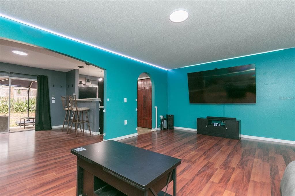 9922 ASHBURN LAKE DRIVE, TAMPA, FL 33610 — zdjęcie 5