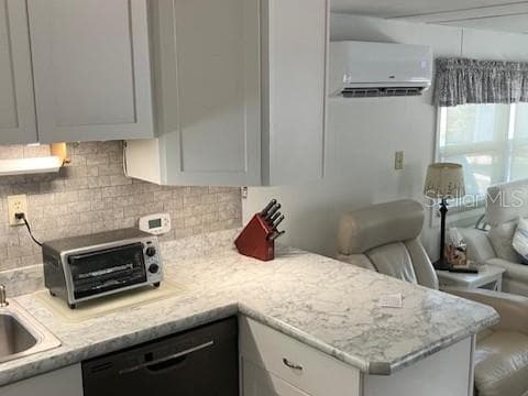 800 CHESAPEAKE DRIVE # 42, TARPON SPRINGS, FL 34689 — zdjęcie 2