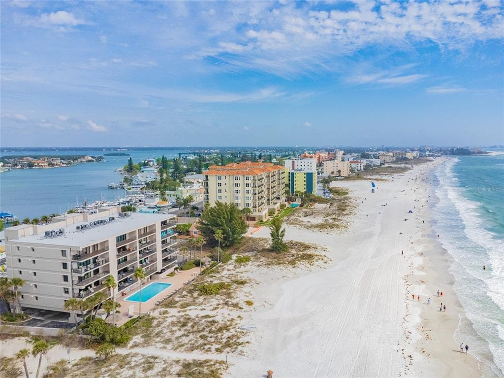 13650 GULF BOULEVARD # 402, MADEIRA BEACH, FL 33708 — zdjęcie 2