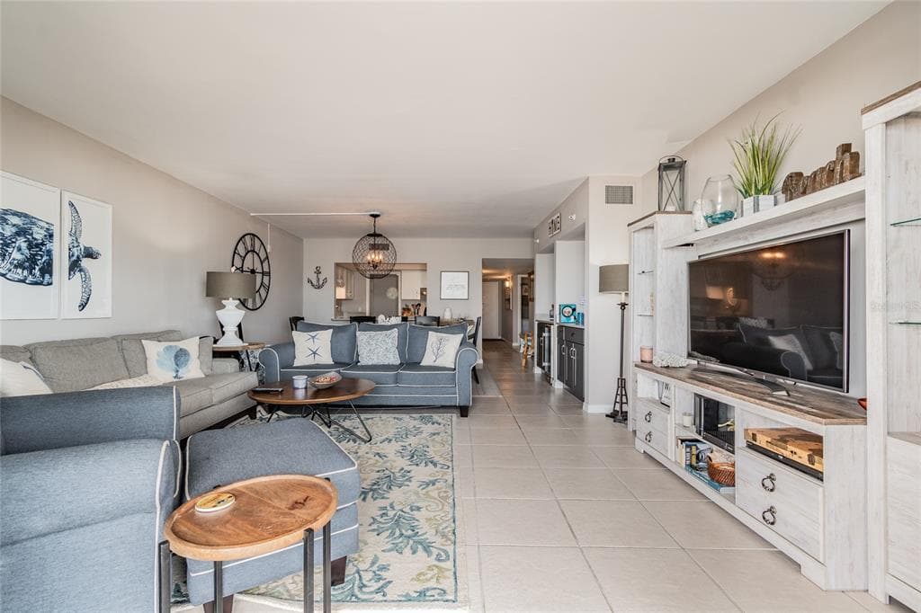 13650 GULF BOULEVARD # 402, MADEIRA BEACH, FL 33708 — zdjęcie 5