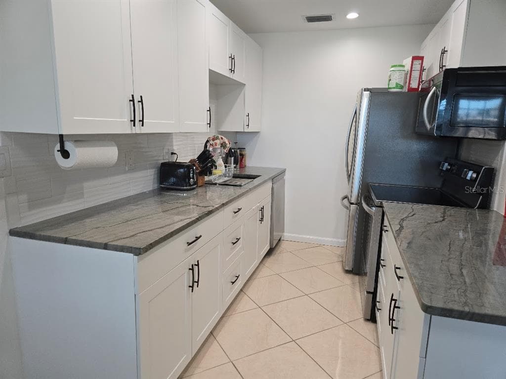 650 PINELLAS POINT DRIVE S # 204, ST PETERSBURG, FL 33705 — zdjęcie 5