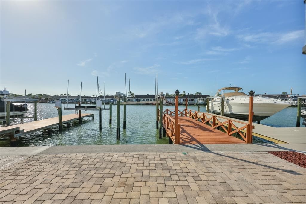 574 BOCA CIEGA POINT BOULEVARD N # 2205, ST PETERSBURG, FL 33708 — zdjęcie 3
