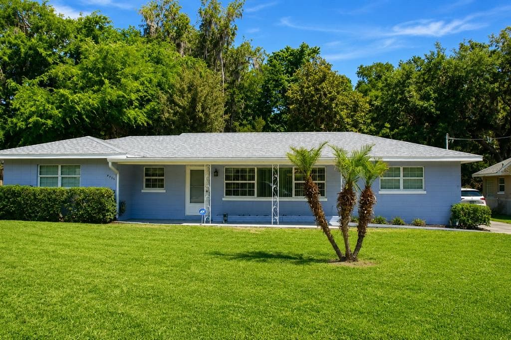 4331 MAGNOLIA AVENUE, LEESBURG, FL 34748