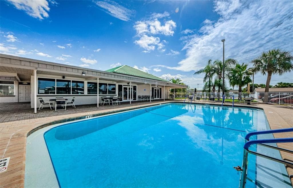 115 RACHEL DRIVE, TARPON SPRINGS, FL 34689 — zdjęcie 2