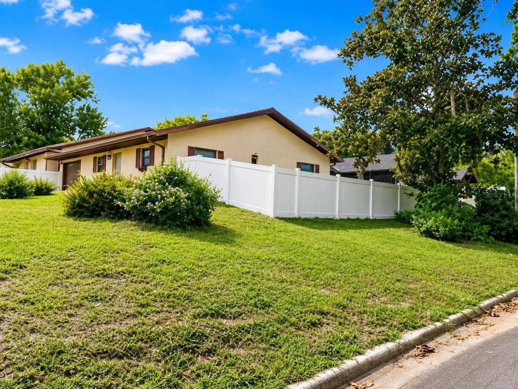 700 W DAMPIER STREET, INVERNESS, FL 34450 — zdjęcie 4