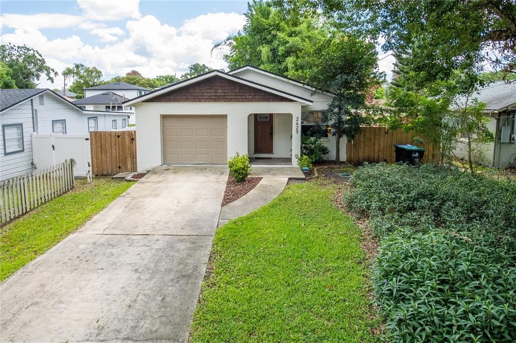 2429 S BROWN AVENUE, ORLANDO, FL 32806