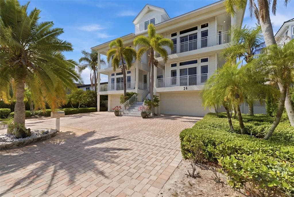 24 N PINE CIRCLE, BELLEAIR, FL 33756 — zdjęcie 3