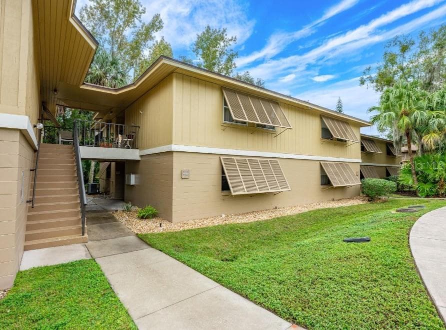 140 ORCHID WOODS COURT # 15B, DELTONA, FL 32725