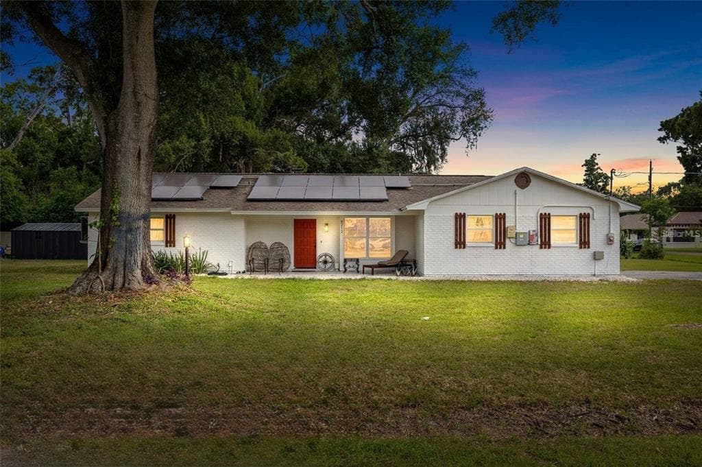 8212 SUNNY VALE PLACE, TAMPA, FL 33615