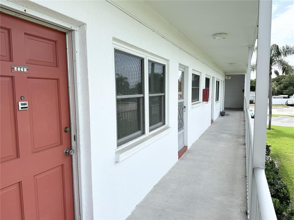 5728 14TH AVENUE N # 206B, ST PETERSBURG, FL 33710 — zdjęcie 2