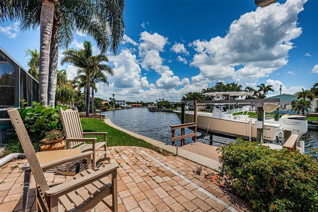 1496 49TH AVENUE NE, ST PETERSBURG, FL 33703