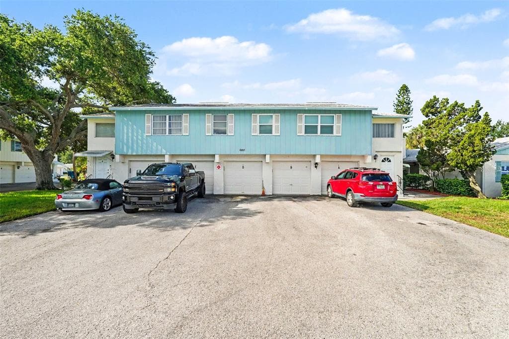 3267 39TH STREET S # B, ST PETERSBURG, FL 33711