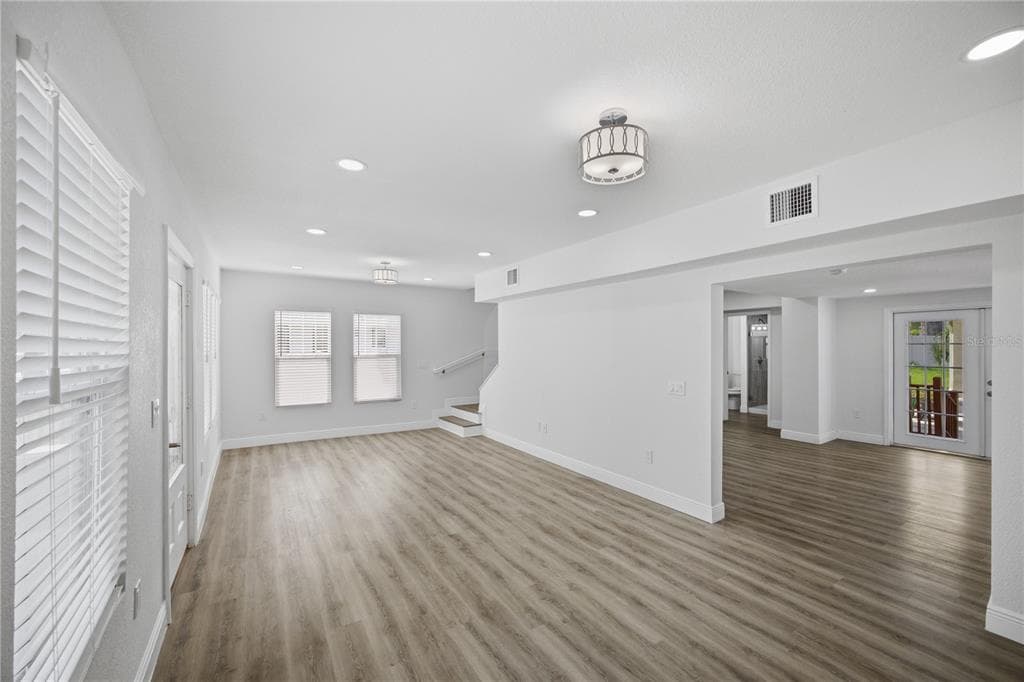 1315 22ND AVENUE S, ST PETERSBURG, FL 33705 — zdjęcie 5
