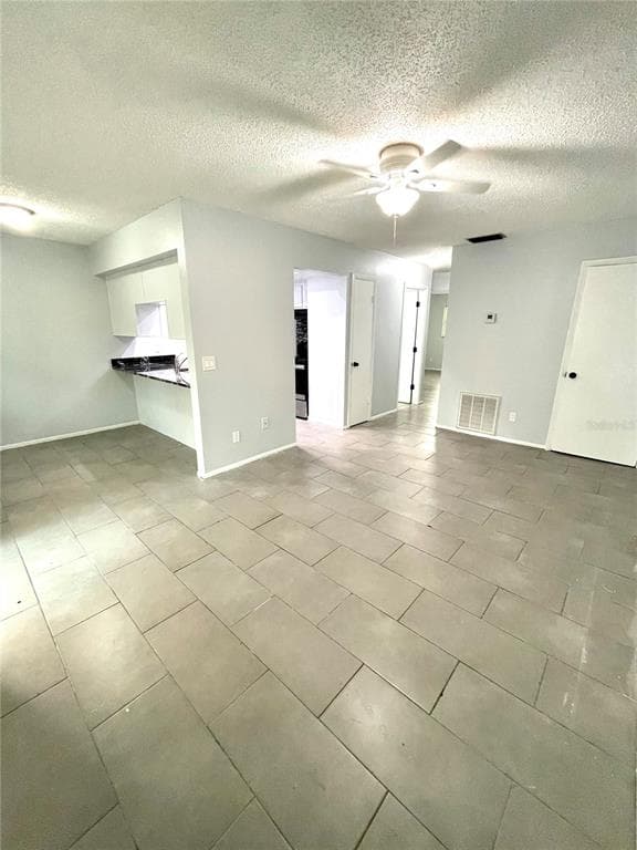 3767 138TH AVENUE # B, LARGO, FL 33771 — zdjęcie 2