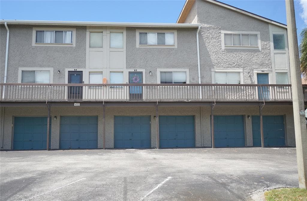 6325 NEWTOWN CIRCLE # B5, TAMPA, FL 33615