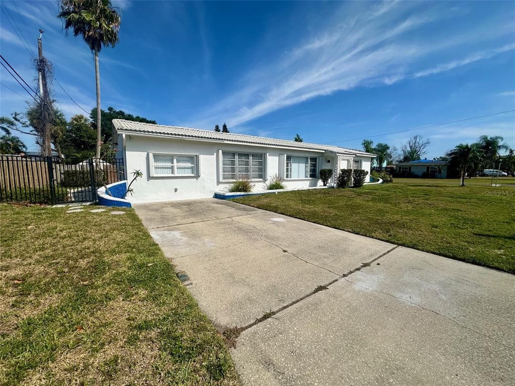 10 158TH AVENUE, REDINGTON BEACH, FL 33708 — zdjęcie 2