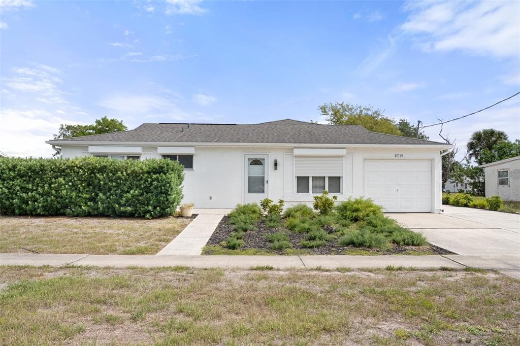 8716 TRIONFO AVENUE, NORTH PORT, FL 34287