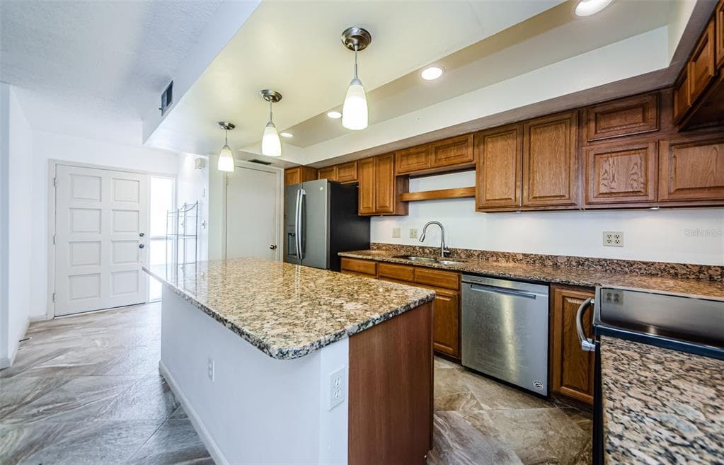 433 S PAULA DRIVE # 17, DUNEDIN, FL 34698 — zdjęcie 4