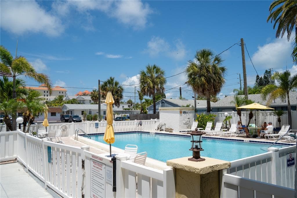 661 POINSETTIA AVENUE # 108, CLEARWATER BEACH, FL 33767 — zdjęcie 2