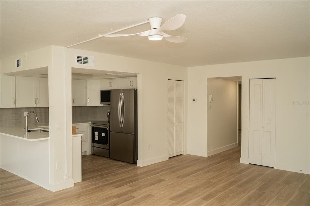 661 POINSETTIA AVENUE # 108, CLEARWATER BEACH, FL 33767 — zdjęcie 4