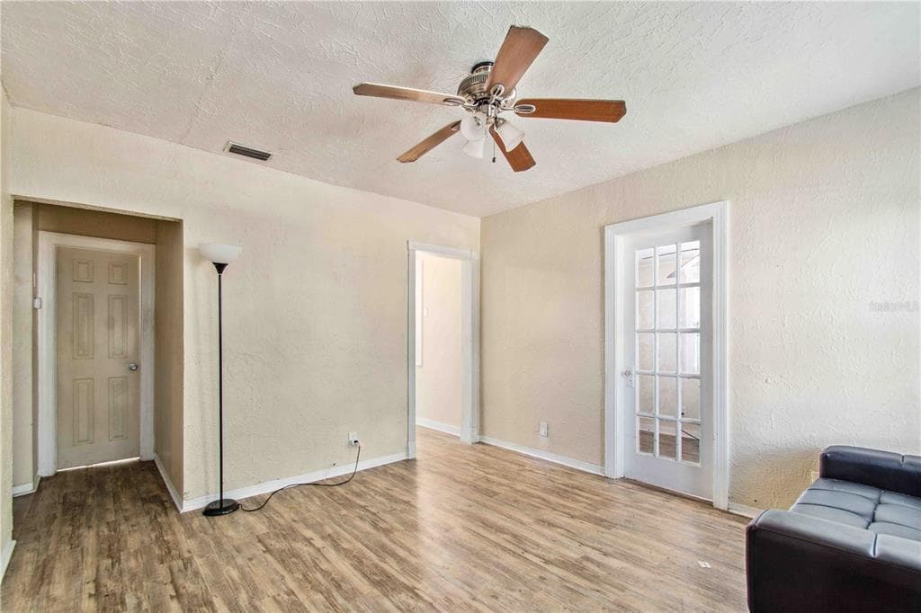 4411 3RD AVENUE S, ST PETERSBURG, FL 33711 — zdjęcie 3