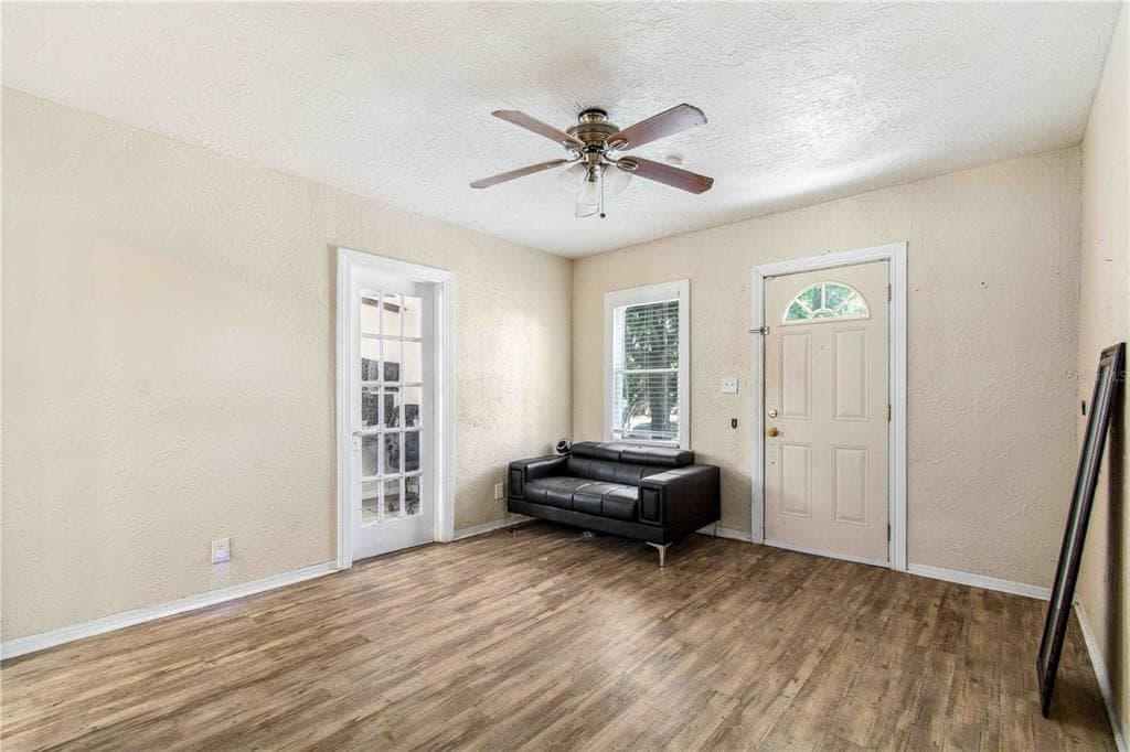 4411 3RD AVENUE S, ST PETERSBURG, FL 33711 — zdjęcie 4