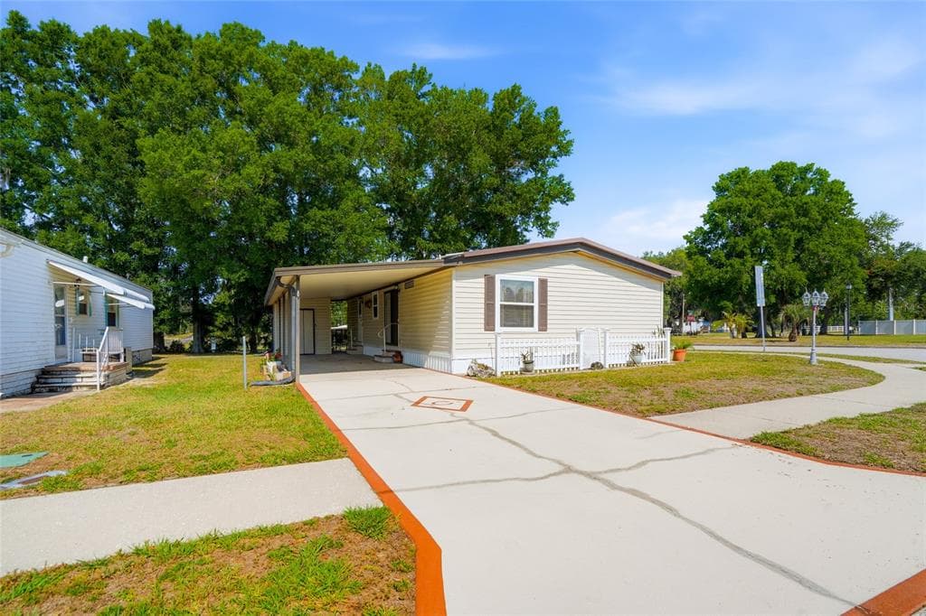 3933 SARAH DRIVE, WESLEY CHAPEL, FL 33543 — zdjęcie 5