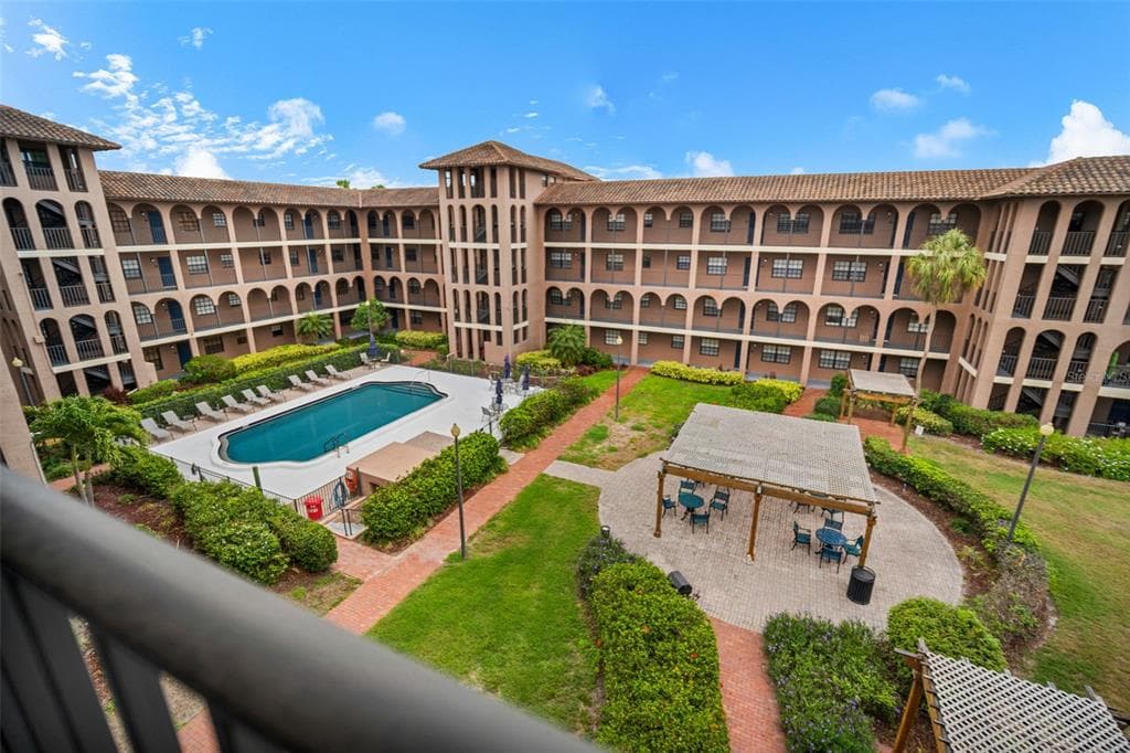 6100 GULFPORT BOULEVARD S # 402, GULFPORT, FL 33707