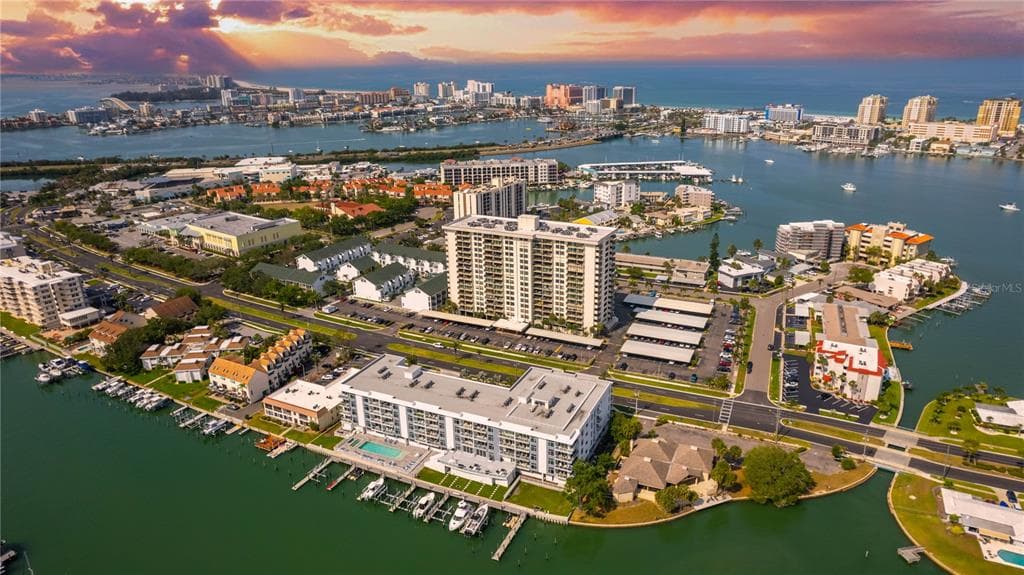 400 ISLAND WAY # 212, CLEARWATER BEACH, FL 33767