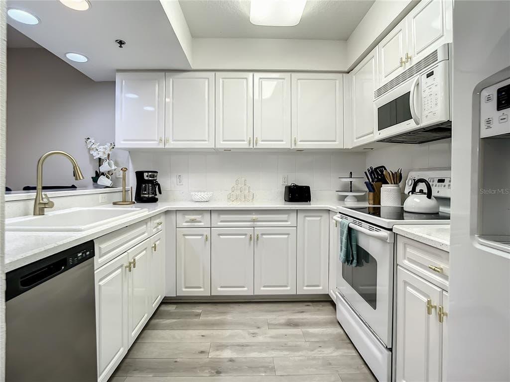 5300 S ATLANTIC AVENUE # 10-205, NEW SMYRNA BEACH, FL 32169 — zdjęcie 3