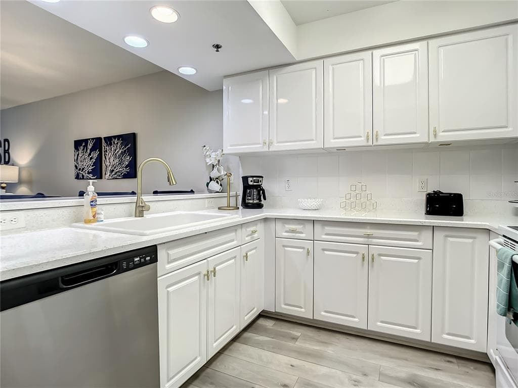 5300 S ATLANTIC AVENUE # 10-205, NEW SMYRNA BEACH, FL 32169 — zdjęcie 4