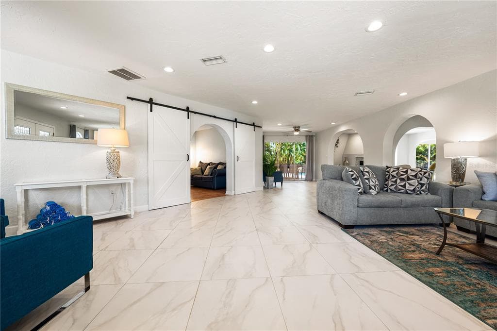 3524 S SCHOOL AVENUE, SARASOTA, FL 34239 — zdjęcie 4