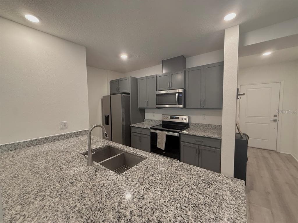 710 STONEY POINT CIRCLE, DAVENPORT, FL 33896 — zdjęcie 4