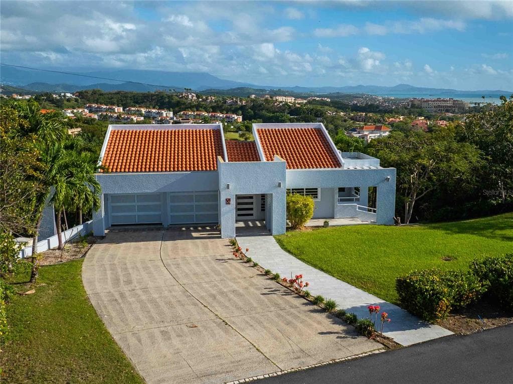 15 PORT ROAD, HUMACAO, PR 00791