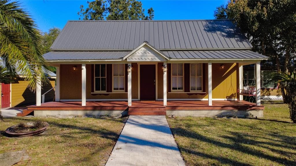 1148 N GRANDVIEW STREET, MOUNT DORA, FL 32757