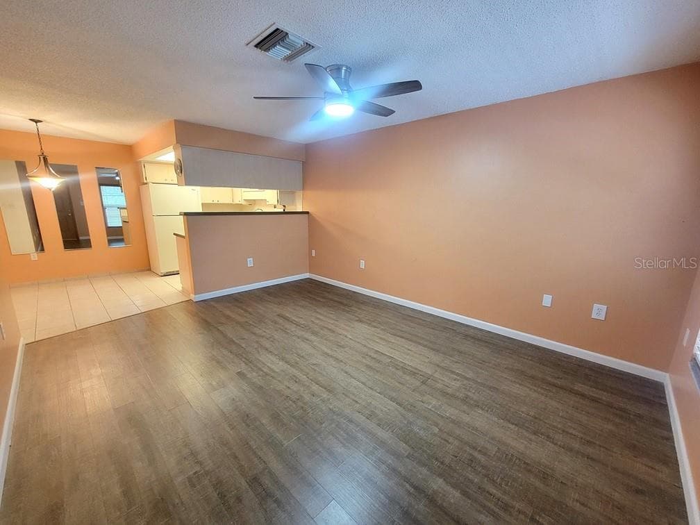 6141 CHESHAM DRIVE # 8, NEW PORT RICHEY, FL 34653 — zdjęcie 4