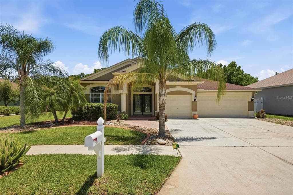 25946 RISEN STAR DRIVE, WESLEY CHAPEL, FL 33544